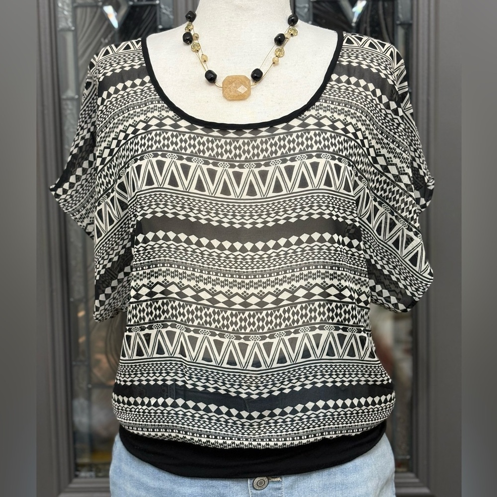 Maurices Dolman Top Fair Isle Aztec Sheer Keyhole Back Cap Sleeve Fitted Waist